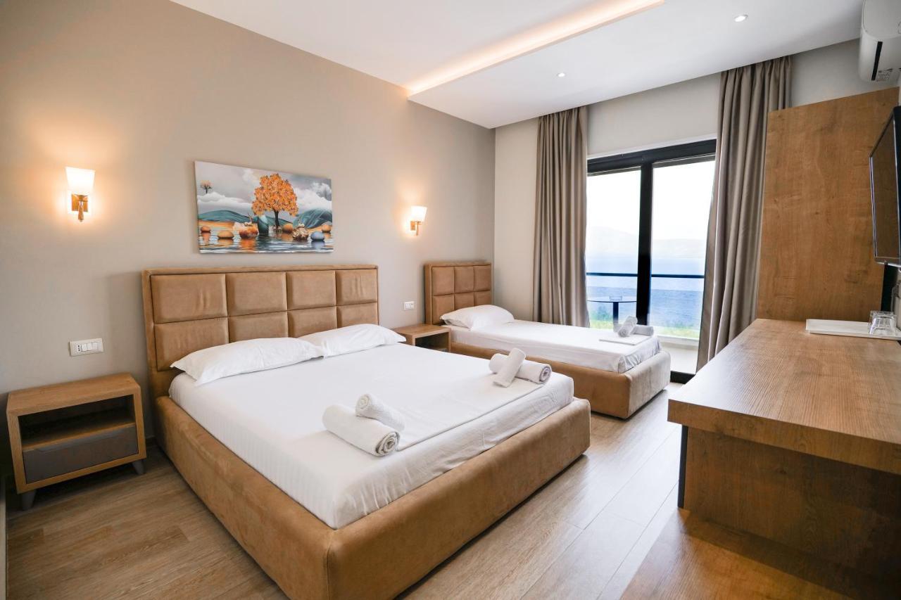 Hotel Roalb Radhimë Exteriör bild