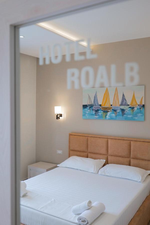 Hotel Roalb Radhimë Exteriör bild